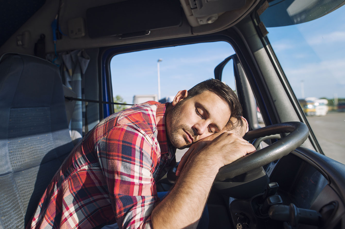 Alcool et somnolence : des risques majeurs au volant